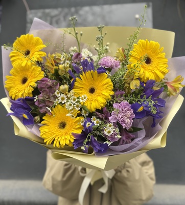 Авторский букет №13 - Доставка цветов в Екатеринбурге