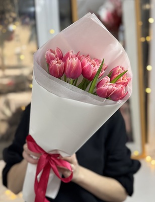Букет из 11 пионовидных тюльпанов  - Доставка цветов в Екатеринбурге