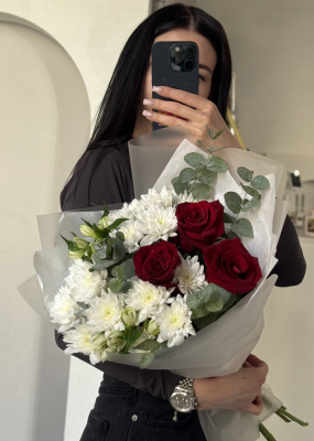 Авторский букет №21 - Доставка цветов в Екатеринбурге