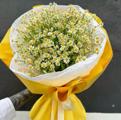 Ромашки - это всегда про любовь! Букет из 15 кустовых ромашек. - Доставка цветов в Екатеринбурге