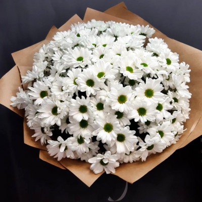 Букет "Полянка" из 19 кустовых хризантем в оформлении - Доставка цветов в Екатеринбурге