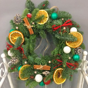 Хит новогоднего сезона - веночки из глландской ели по 1000 руб! - Доставка цветов в Екатеринбурге